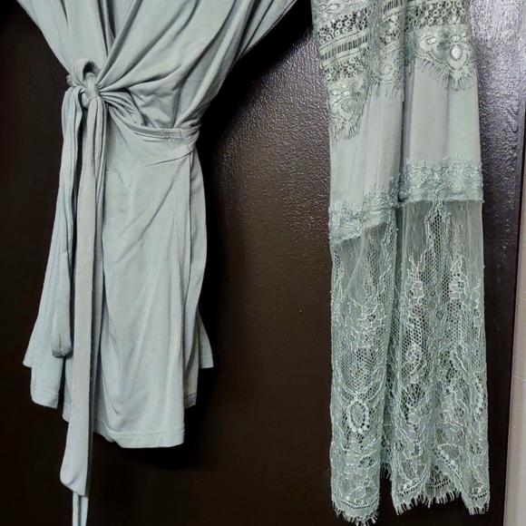 Beautiful Wrap Top - Laced Bell Sleeves - Picture 6 of 8